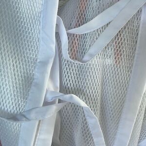 Baby crib railing mesh white with ties